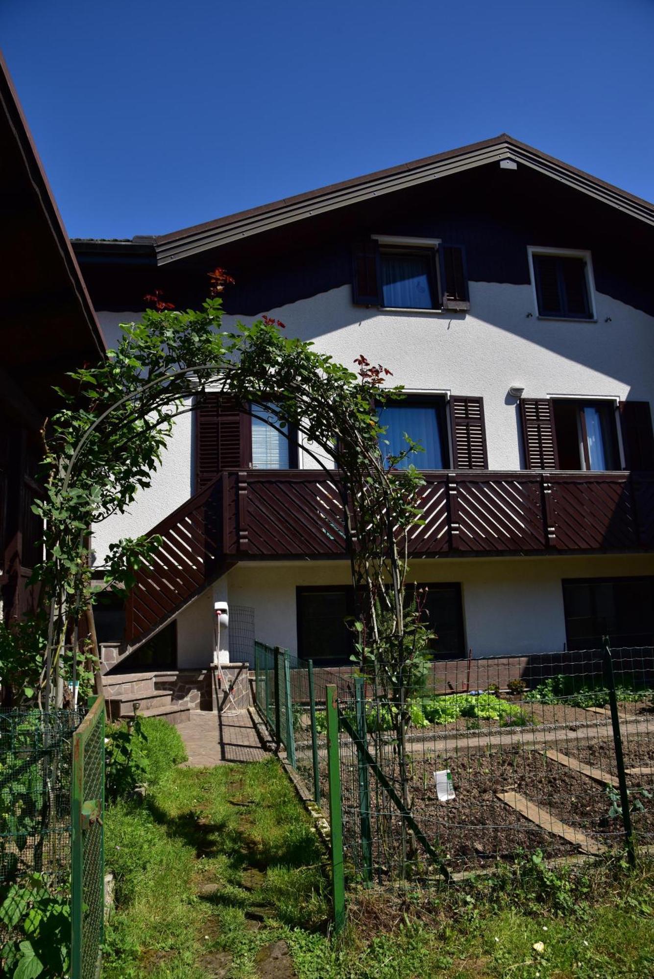 Apartment Jang Tolmin Luaran gambar