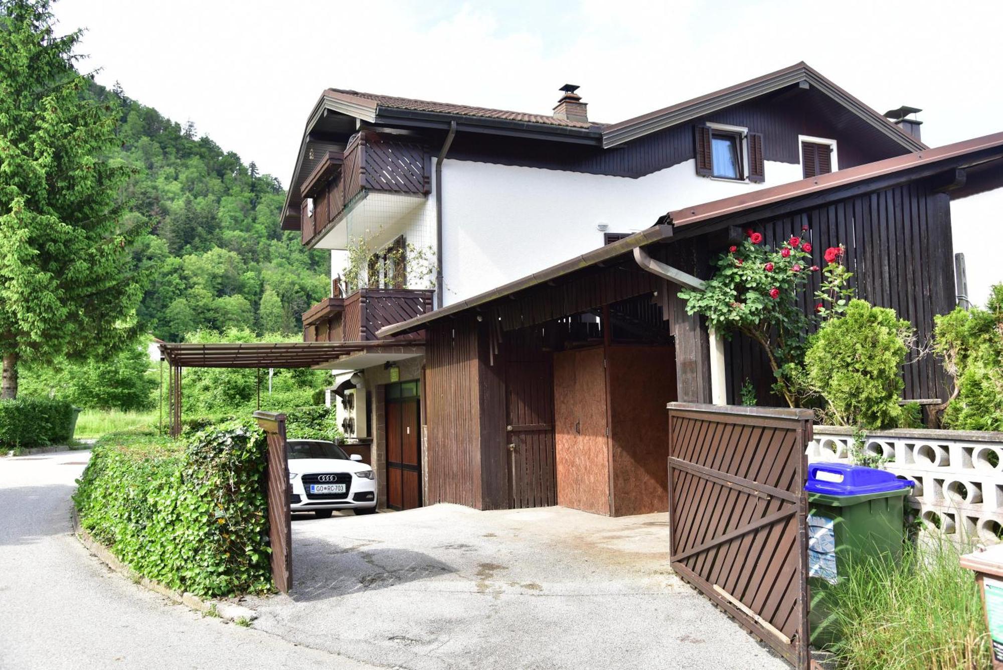 Apartment Jang Tolmin Luaran gambar